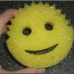 Smiling pot scrubber